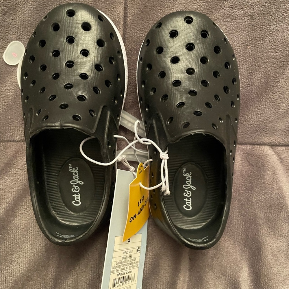 Kids slip on water shoes